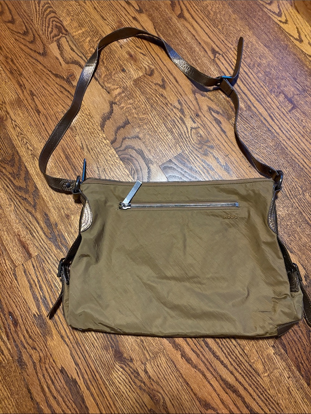 Vintage HOBO International Bronze Crossbody Shoulder Bag EUC